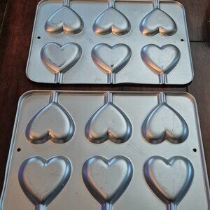 2 Vintage 1995 Wilton Heart Shaped Cookie Candy Treats Lollipops Suckers Pans GC